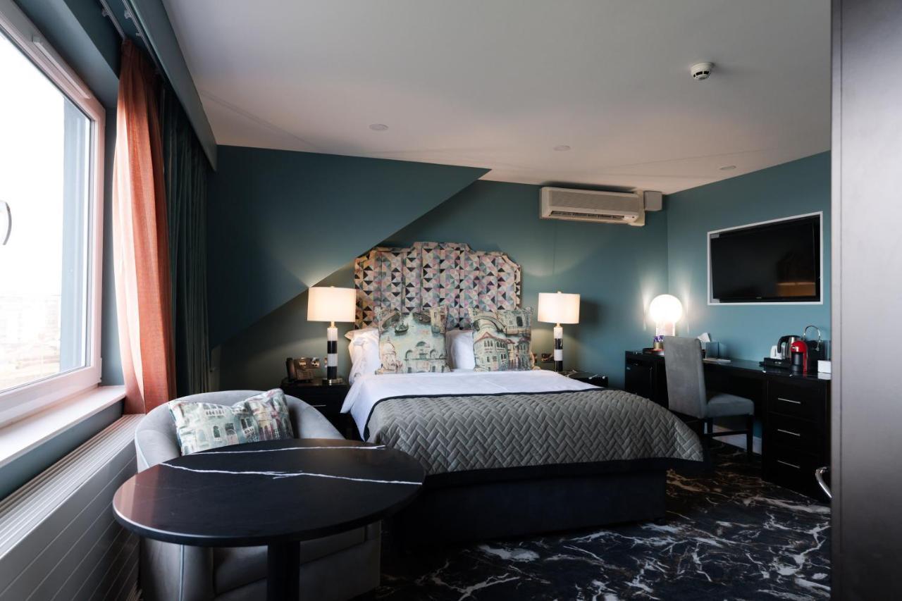Elephant Rock 4* Portrush