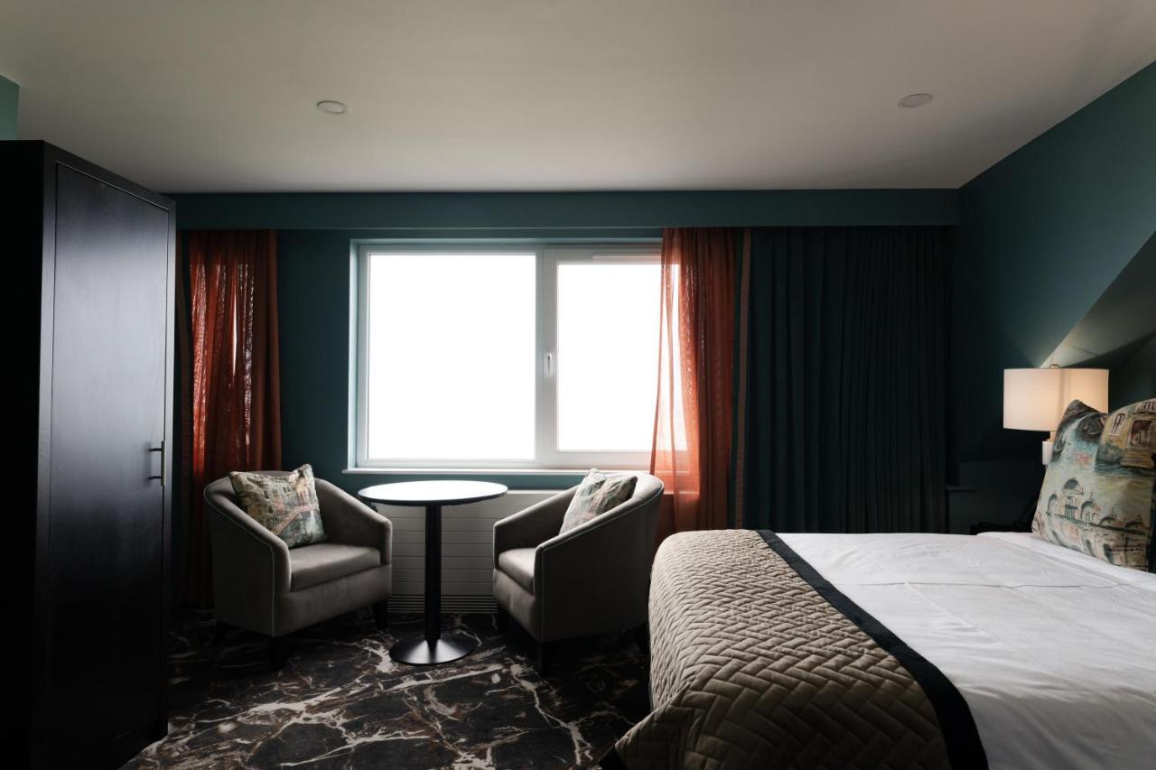 Elephant Rock Hotel